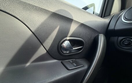 Renault Logan II, 2019 год, 747 000 рублей, 14 фотография