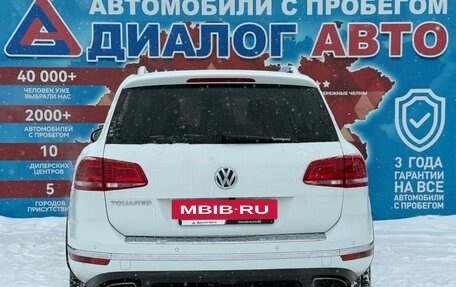 Volkswagen Touareg III, 2015 год, 2 870 000 рублей, 4 фотография