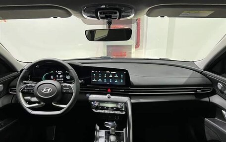 Hyundai Elantra, 2023 год, 1 420 000 рублей, 9 фотография