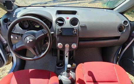 Mitsubishi Colt VI рестайлинг, 2005 год, 399 000 рублей, 13 фотография