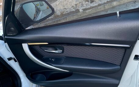 BMW 3 серия, 2016 год, 1 899 000 рублей, 13 фотография