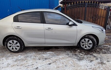 KIA Rio IV, 2020 год, 1 590 000 рублей, 2 фотография