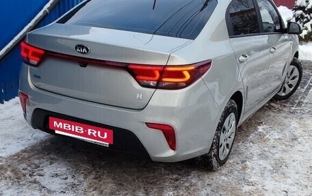 KIA Rio IV, 2020 год, 1 590 000 рублей, 3 фотография