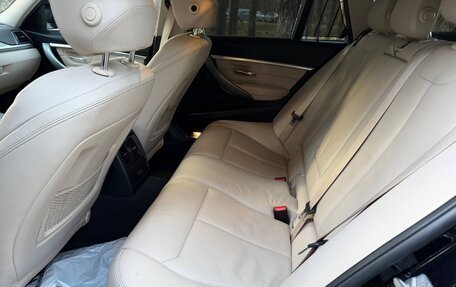 BMW 3 серия, 2018 год, 2 400 000 рублей, 11 фотография