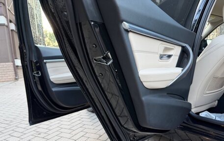 BMW 3 серия, 2018 год, 2 400 000 рублей, 12 фотография