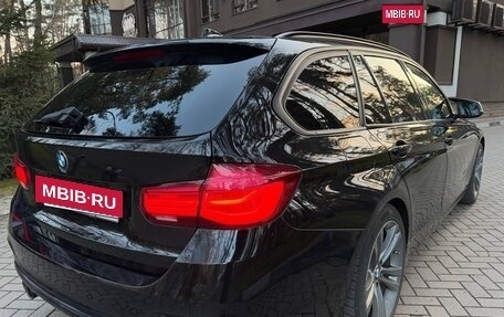 BMW 3 серия, 2018 год, 2 400 000 рублей, 14 фотография