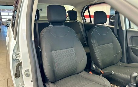 Renault Logan II, 2014 год, 649 000 рублей, 14 фотография