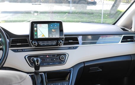 Hyundai Grand Starex Grand Starex I рестайлинг 2, 2019 год, 4 900 000 рублей, 11 фотография