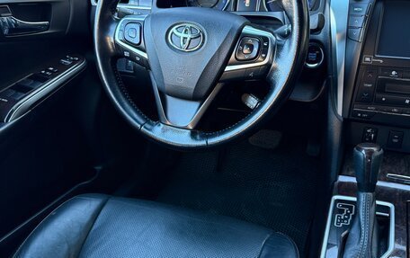 Toyota Camry, 2017 год, 2 250 000 рублей, 8 фотография