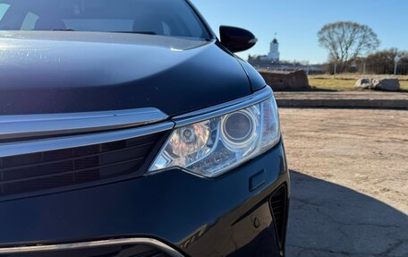 Toyota Camry, 2017 год, 2 250 000 рублей, 4 фотография