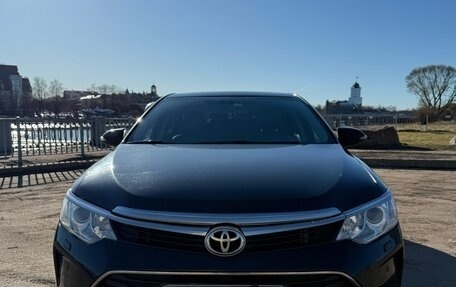 Toyota Camry, 2017 год, 2 250 000 рублей, 3 фотография