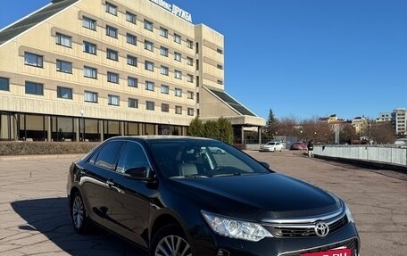 Toyota Camry, 2017 год, 2 250 000 рублей, 6 фотография