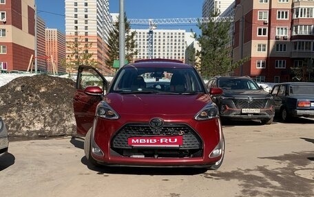 Toyota Sienta II, 2019 год, 1 850 000 рублей, 13 фотография