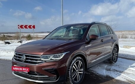 Volkswagen Tiguan II, 2021 год, 2 750 000 рублей, 10 фотография
