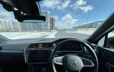 Volkswagen Tiguan II, 2021 год, 2 750 000 рублей, 23 фотография