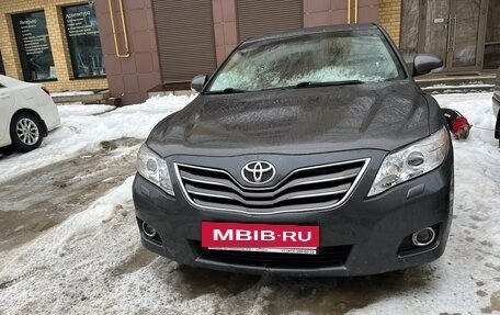Toyota Camry, 2010 год, 1 050 000 рублей, 4 фотография