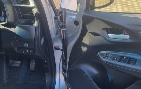 Honda Fit III, 2014 год, 980 000 рублей, 11 фотография