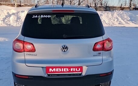 Volkswagen Tiguan I, 2011 год, 910 000 рублей, 6 фотография