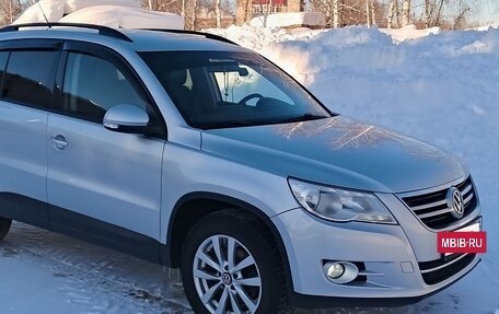 Volkswagen Tiguan I, 2011 год, 910 000 рублей, 2 фотография