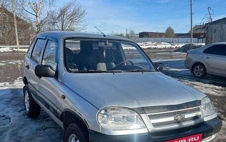 Chevrolet Niva I рестайлинг, 2004 год, 210 000 рублей, 4 фотография