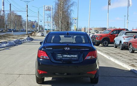 Hyundai Solaris II рестайлинг, 2015 год, 980 000 рублей, 10 фотография