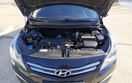 Hyundai Solaris II рестайлинг, 2015 год, 980 000 рублей, 13 фотография