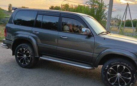 Toyota Land Cruiser 100 рестайлинг 2, 2000 год, 1 400 000 рублей, 2 фотография