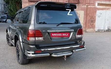 Toyota Land Cruiser 100 рестайлинг 2, 2000 год, 1 400 000 рублей, 4 фотография