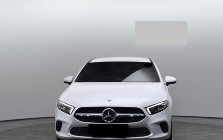 Mercedes-Benz A-Класс, 2021 год, 2 926 000 рублей, 3 фотография