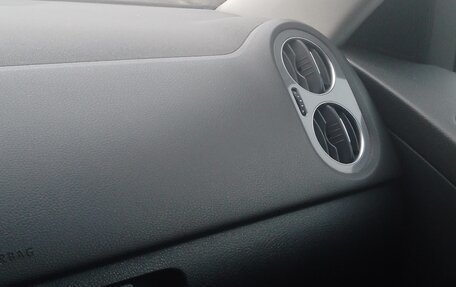 Volkswagen Tiguan I, 2011 год, 930 000 рублей, 3 фотография