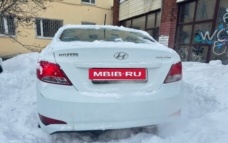 Hyundai Solaris II рестайлинг, 2015 год, 500 000 рублей, 2 фотография