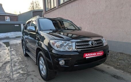 Toyota Fortuner I, 2011 год, 2 450 000 рублей, 3 фотография