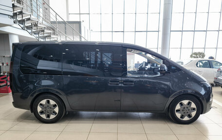 Hyundai Staria, 2021 год, 4 350 000 рублей, 5 фотография