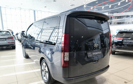 Hyundai Staria, 2021 год, 4 350 000 рублей, 8 фотография