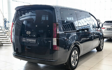 Hyundai Staria, 2021 год, 4 350 000 рублей, 6 фотография