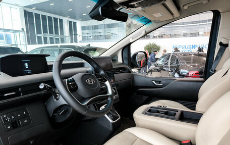 Hyundai Staria, 2021 год, 4 350 000 рублей, 20 фотография