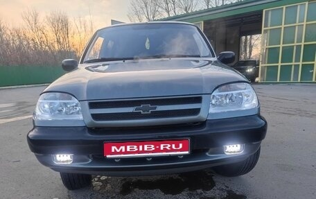 Chevrolet Niva I рестайлинг, 2004 год, 350 000 рублей, 1 фотография