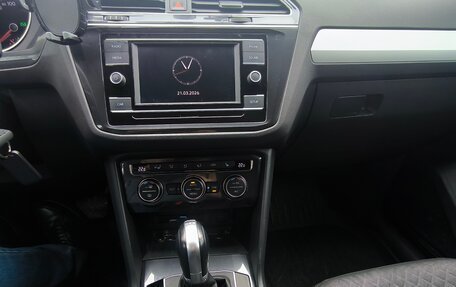 Volkswagen Tiguan II, 2017 год, 2 200 000 рублей, 10 фотография