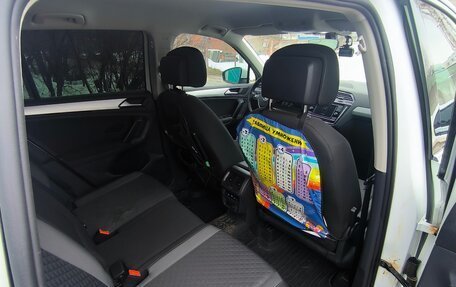 Volkswagen Tiguan II, 2017 год, 2 200 000 рублей, 13 фотография