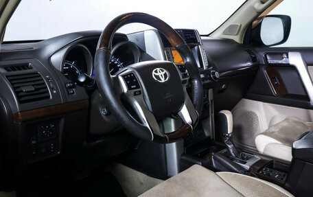 Toyota Land Cruiser Prado 150 рестайлинг 2, 2009 год, 2 390 000 рублей, 13 фотография