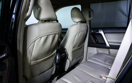 Toyota Land Cruiser Prado 150 рестайлинг 2, 2009 год, 2 390 000 рублей, 11 фотография