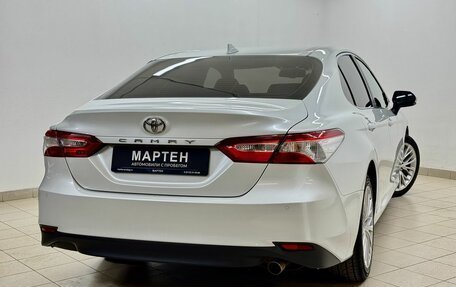 Toyota Camry, 2020 год, 2 645 000 рублей, 6 фотография