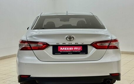 Toyota Camry, 2020 год, 2 645 000 рублей, 5 фотография