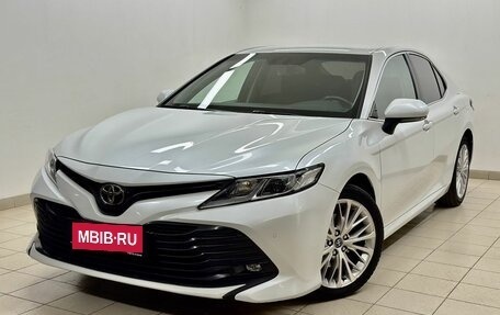 Toyota Camry, 2020 год, 2 645 000 рублей, 7 фотография