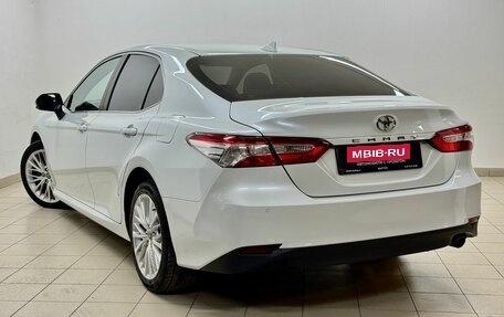 Toyota Camry, 2020 год, 2 645 000 рублей, 4 фотография