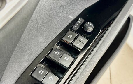 Toyota Camry, 2020 год, 2 645 000 рублей, 15 фотография