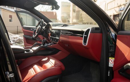 Porsche Cayenne III, 2018 год, 6 600 000 рублей, 26 фотография