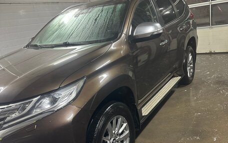 Mitsubishi Pajero Sport III рестайлинг, 2018 год, 2 900 000 рублей, 9 фотография