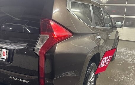 Mitsubishi Pajero Sport III рестайлинг, 2018 год, 2 900 000 рублей, 6 фотография