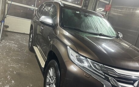 Mitsubishi Pajero Sport III рестайлинг, 2018 год, 2 900 000 рублей, 7 фотография